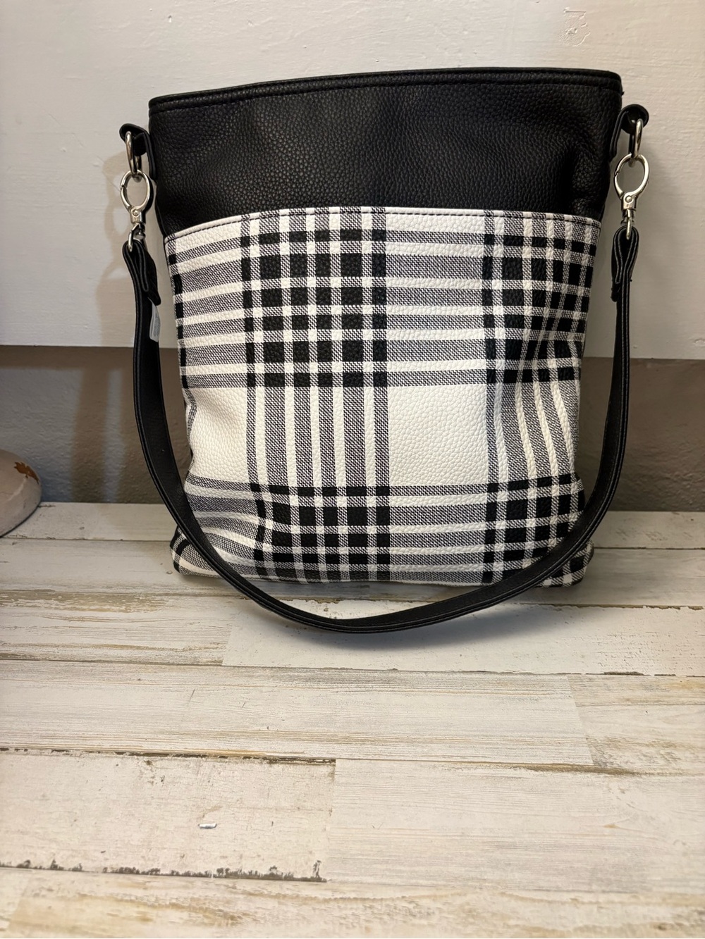 thirty-one Black and White Plaid Crossbody Bucket Bag
